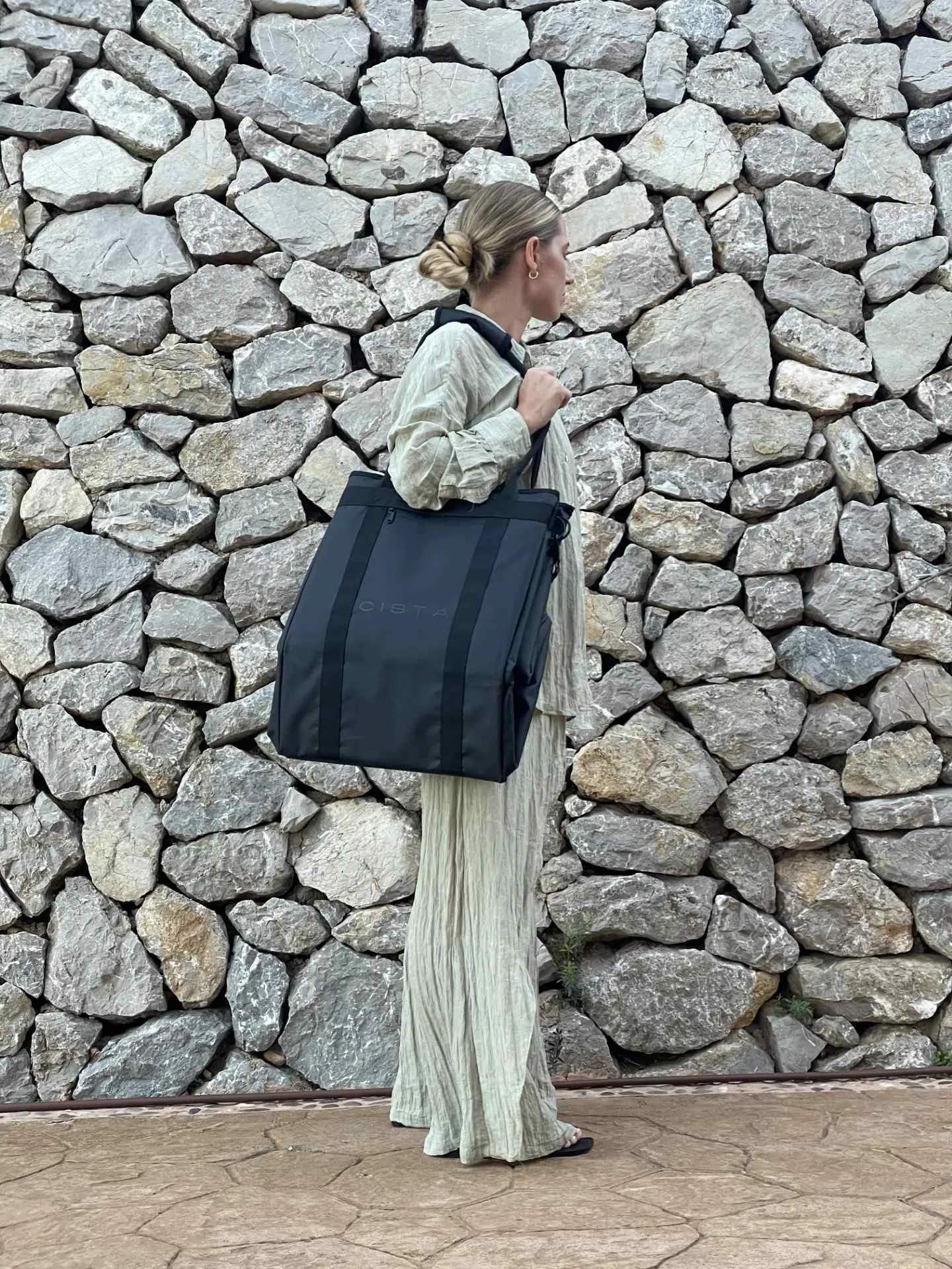 2 Wheeled Tote Bags, 2 Sizes, 60L   120L