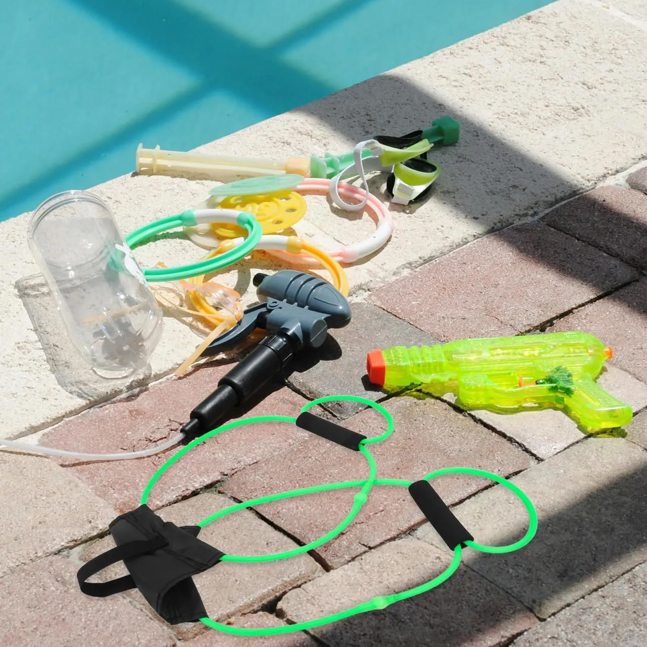 2Pcs Water Balloon Launcher Slingshot：Green Water Balloon Launcher for Kids 1.5m Line - Outdoor Summer Toy Long-Distance Slingshot for Adults 500 Yard Long Range Interactive Games