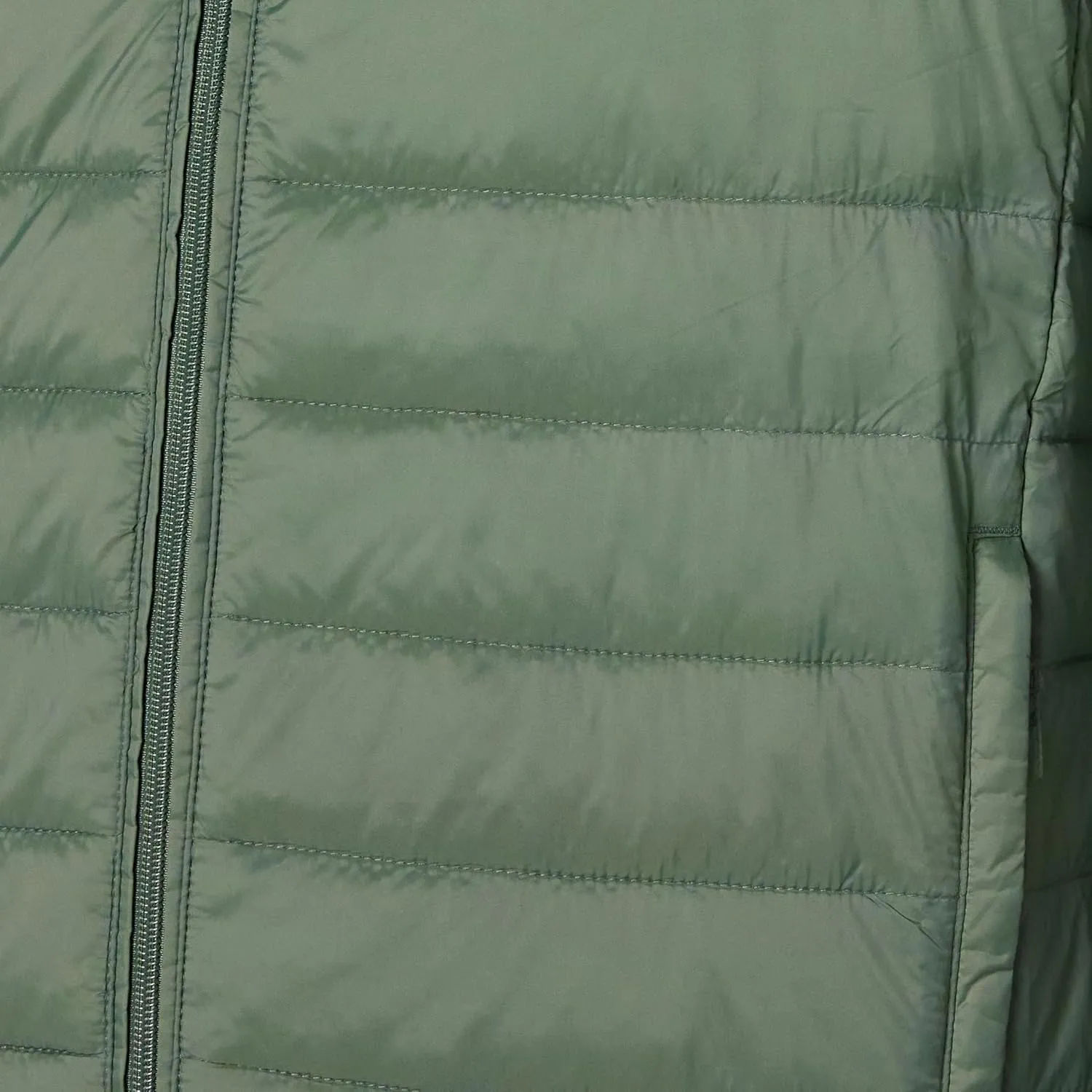 Amazon Essentials Men's Packable Lightweight Water-Resistant Puffer Jacket (Available in Big & Tall)