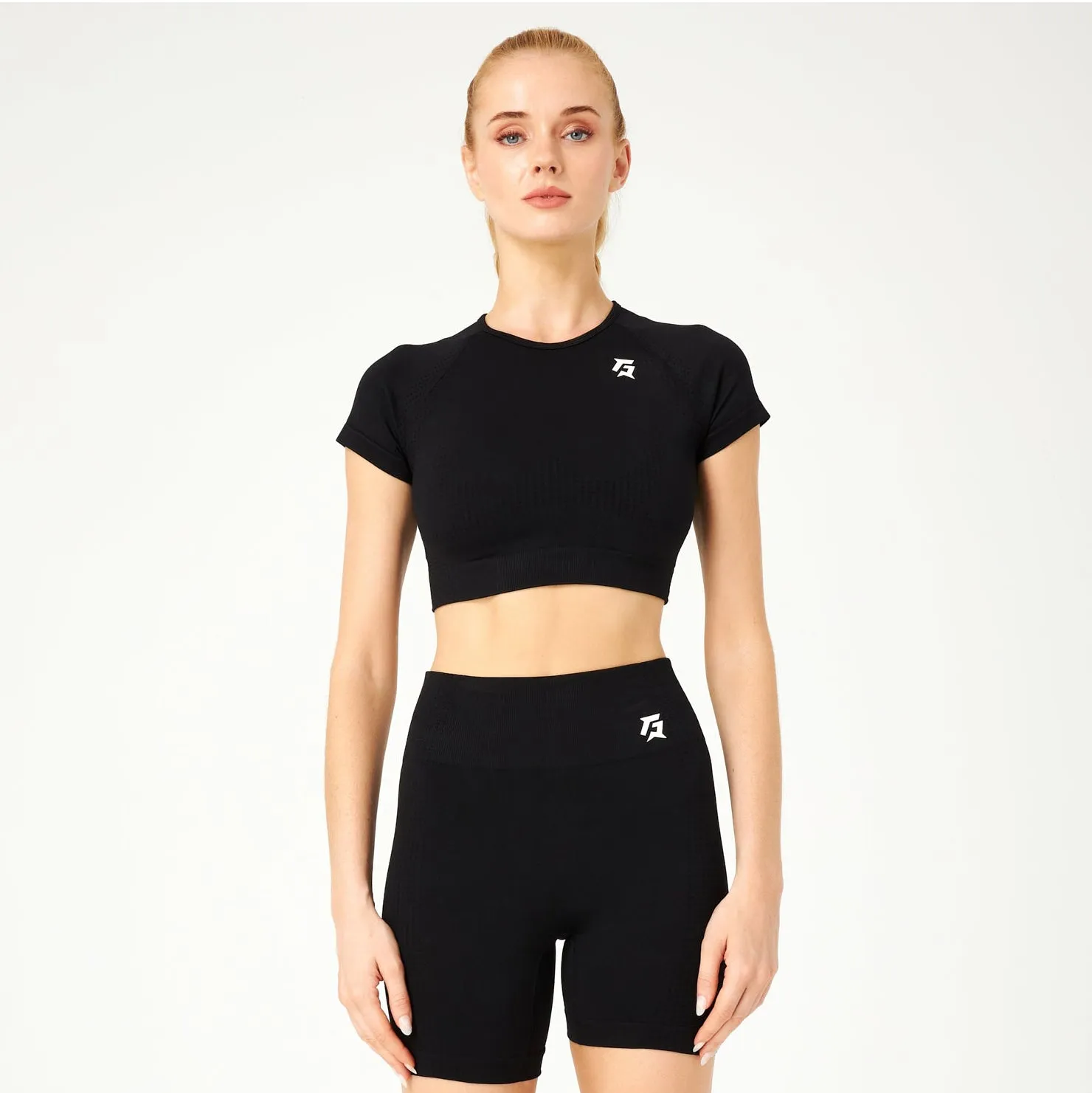 Balance Crop Tee (Black)