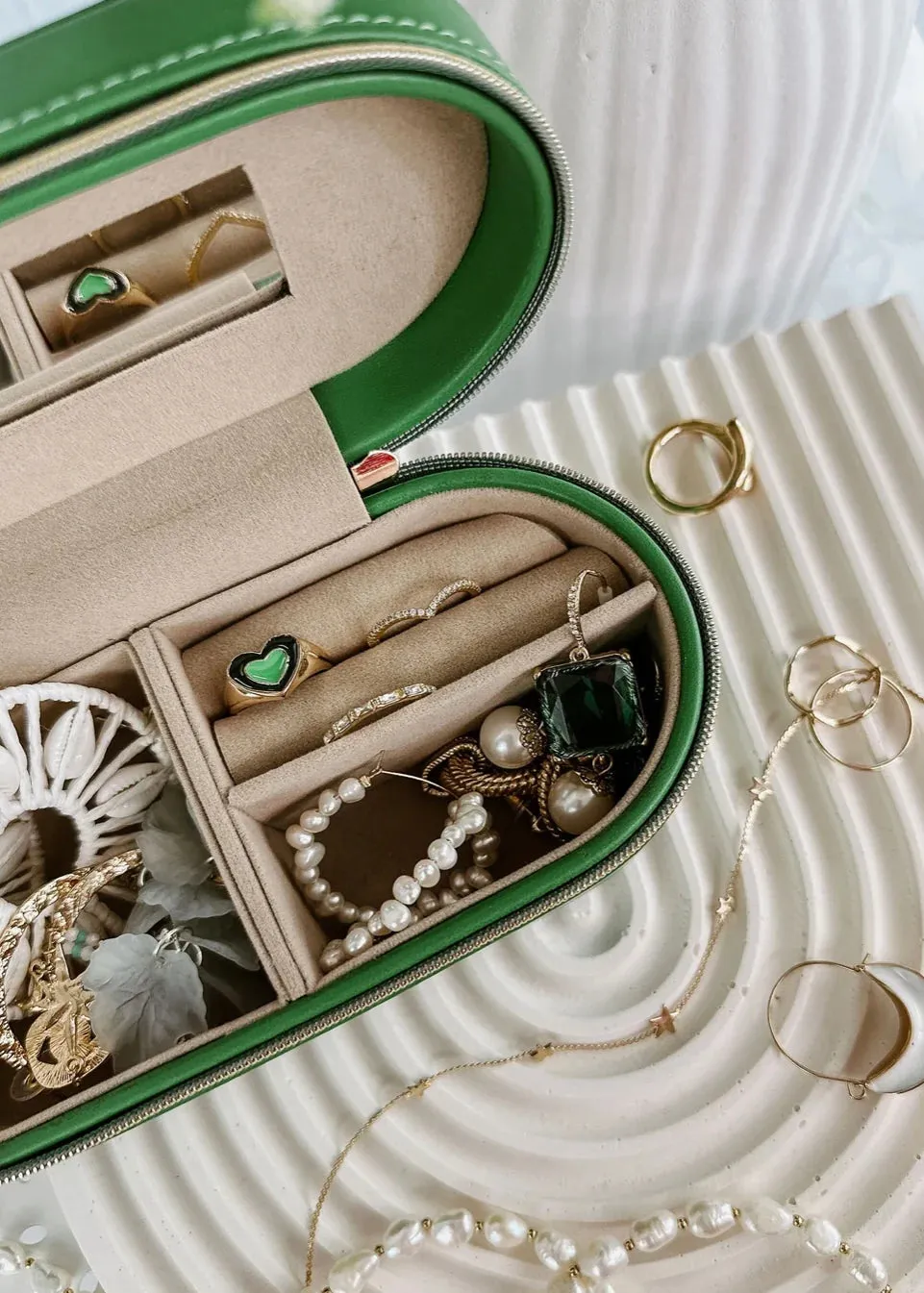 CHARLIE JEWELLERY CASE