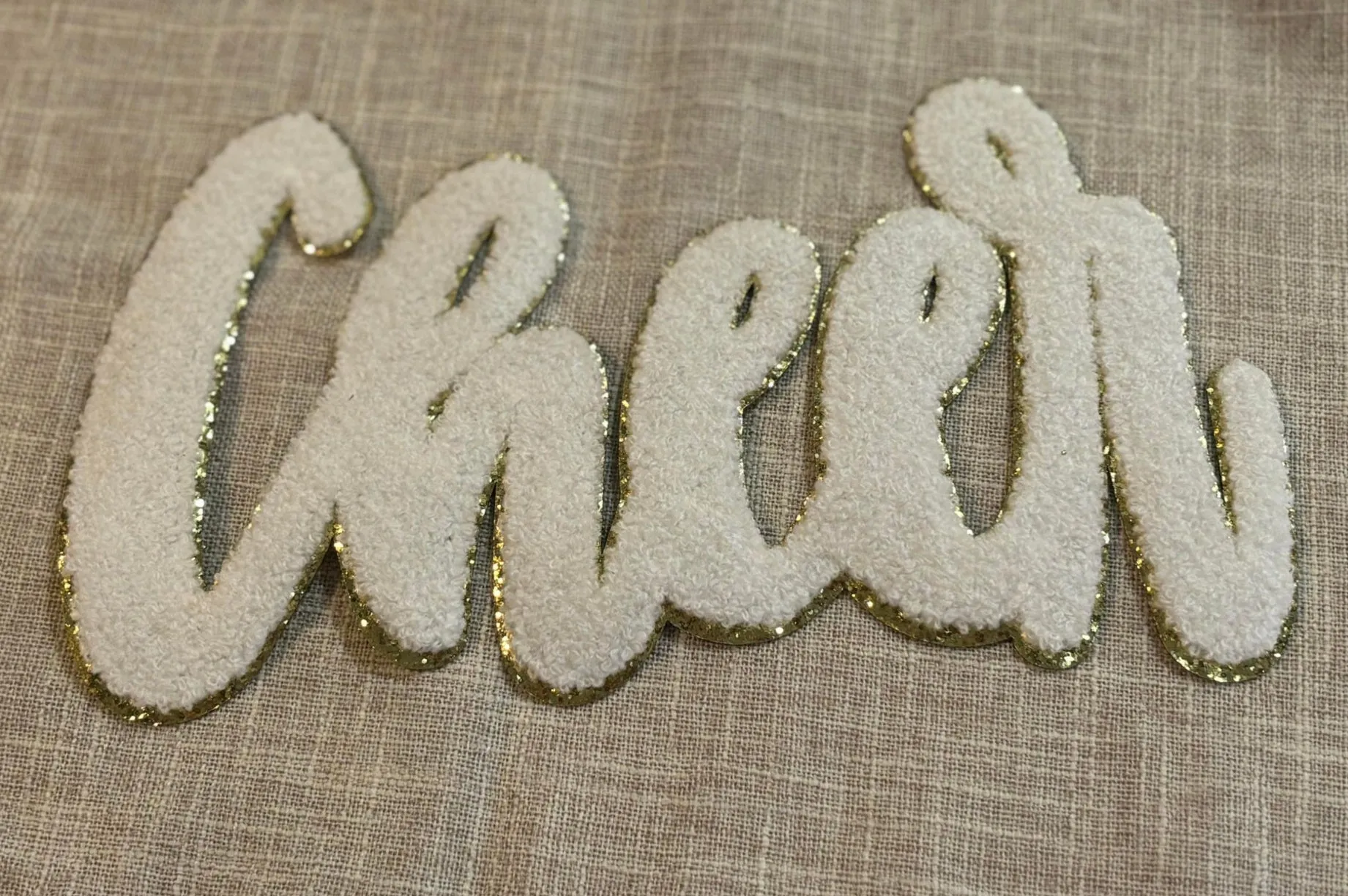 Chenille patch cheer (white)