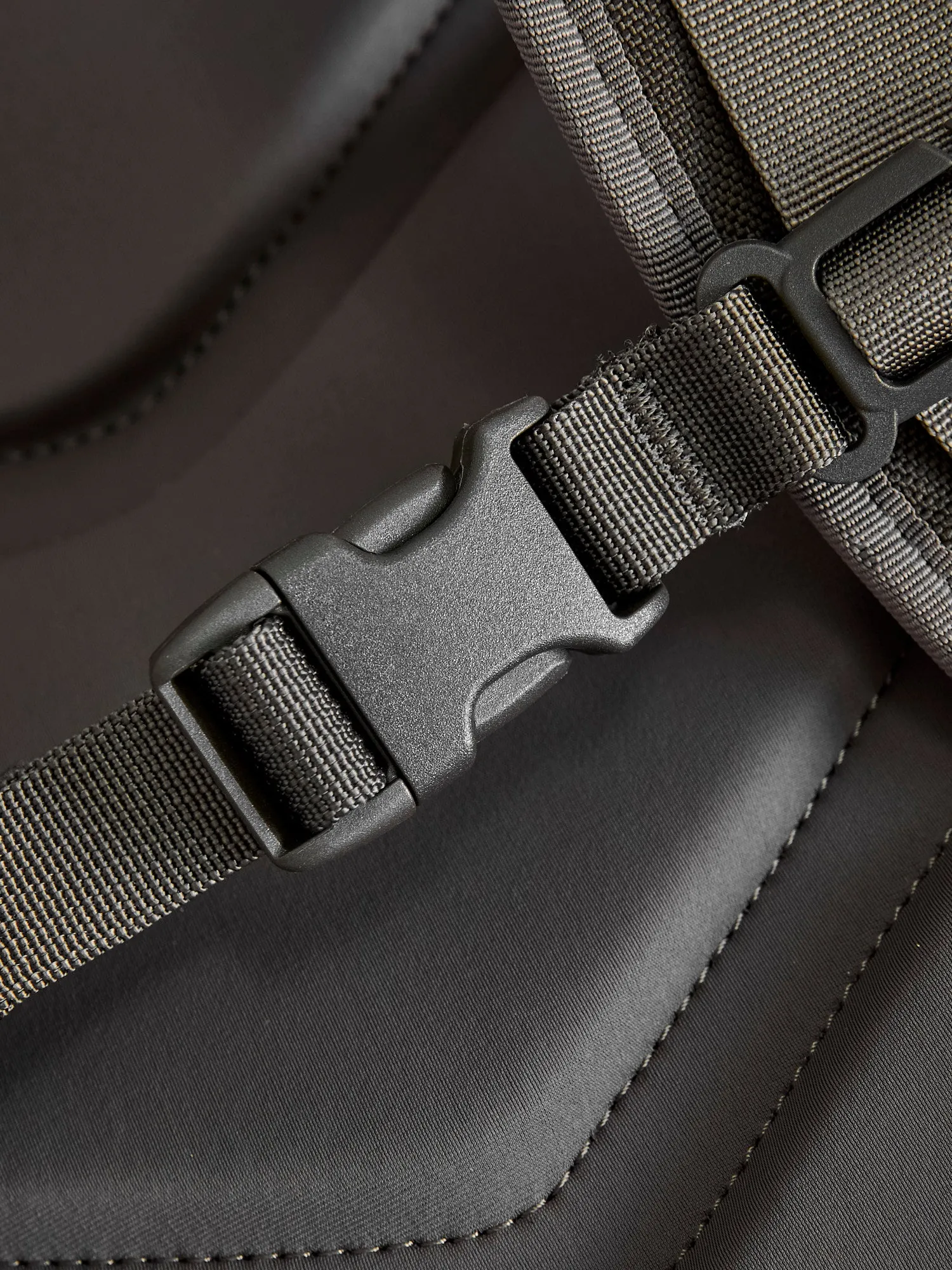Cordura 20L Backpack in Charcoal Lambskin