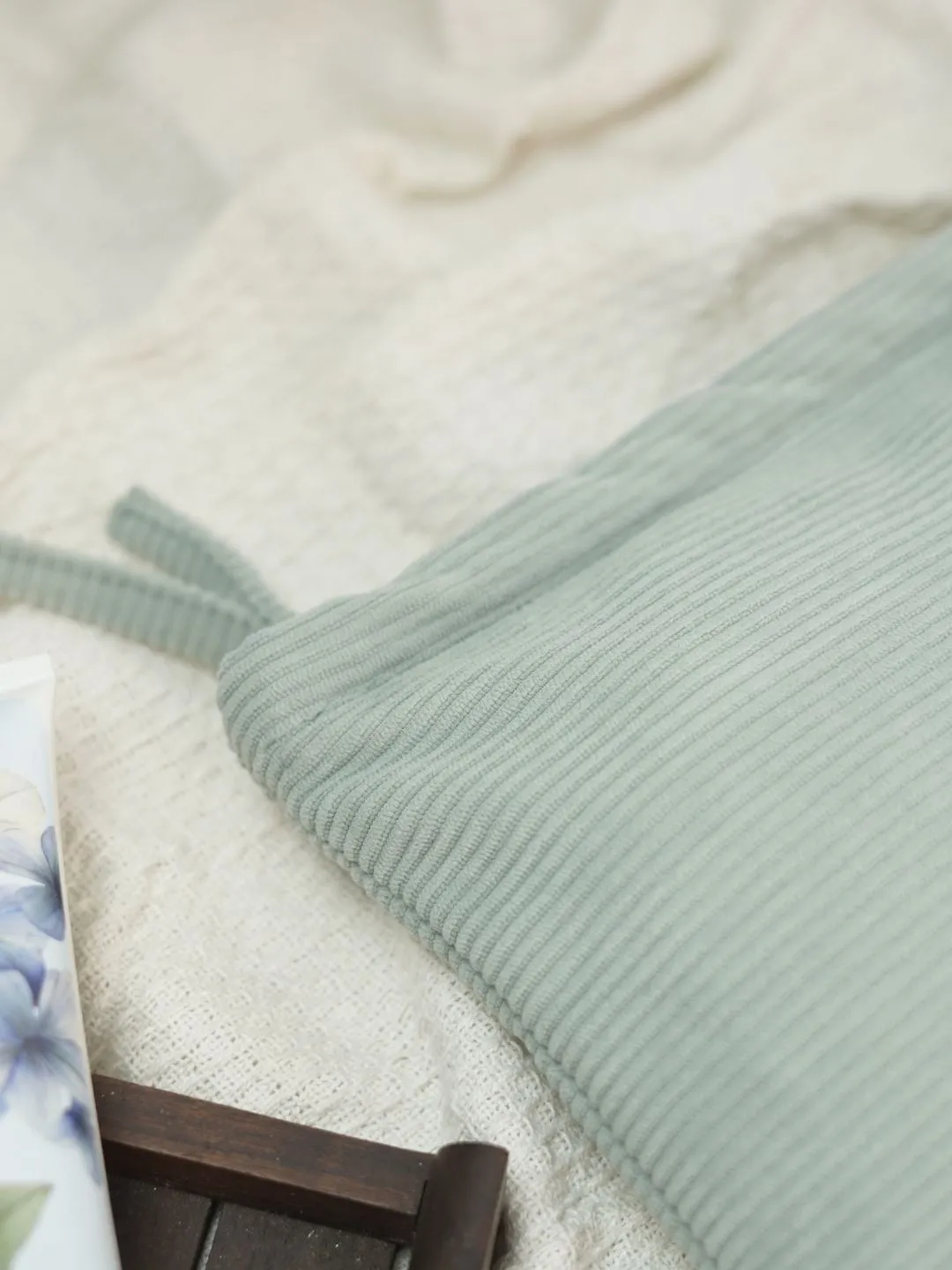 Corduroy I-pad Sleeve Sage