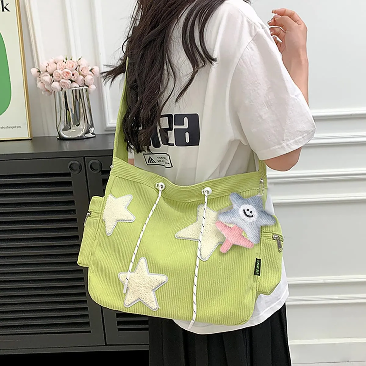 Corduroy Y2K Star Crossbody Bag for Women Shoulder Tote Bag with Kawaii Flower Pendant Aesthetic Messenger Hobo Bag