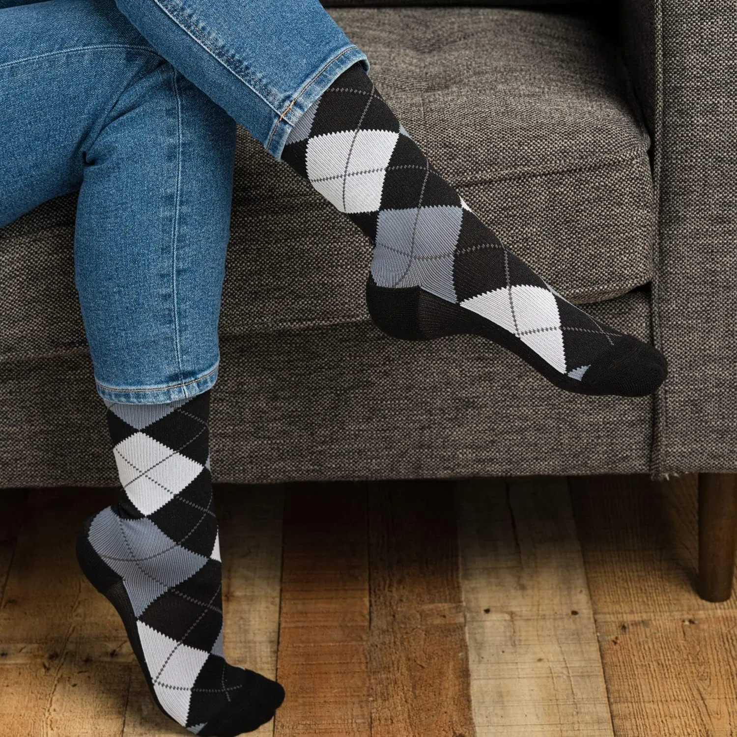EvoNation Men & Women Knee High 15-20 mmHg Graduated Compression Argyle Socks – Moderate Pressure Compression Garment