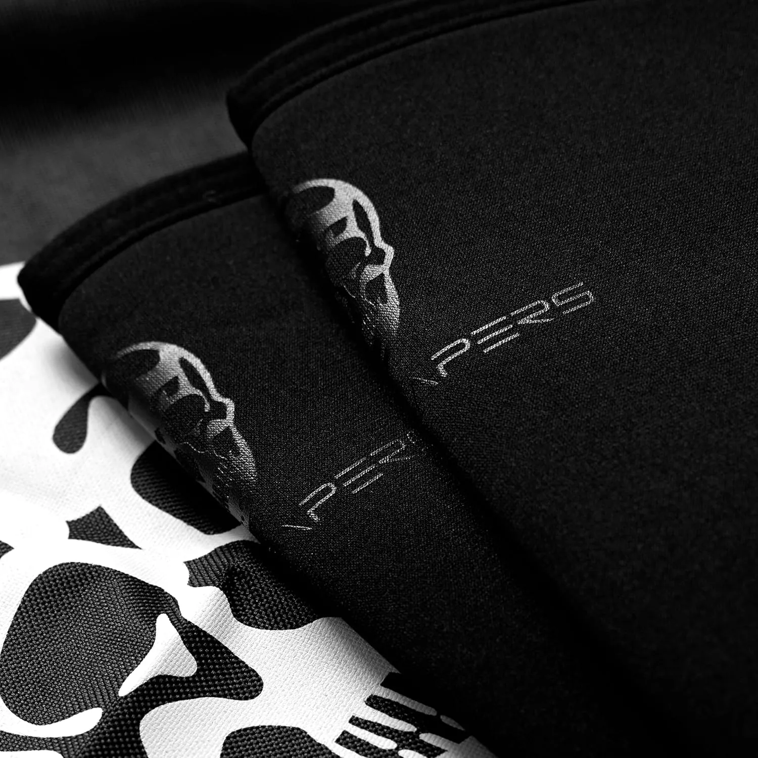 Gymreapers Knee Sleeves (1 Pair) With Gym Bag - IPF Approved - Knee Compression Sleeve Support for Squats, Weightlifting, and Powerlifting 7MM Neoprene Sleeves - 1 Year Warranty (Black/Black, Small)
