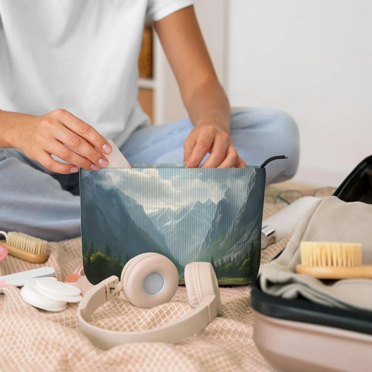 Makeup Bag for Women Valley Cosmetic Bag Large Capacity Portable Makeup Organizer Bags Corduroy Travel Toiletry Bag Cute Aesthetic Zipper Makeup Pouch