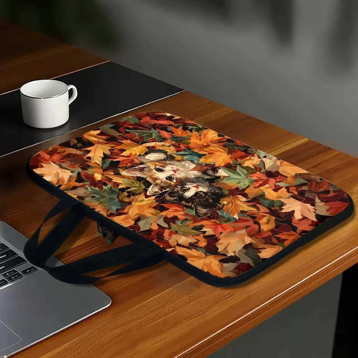 Maple Leaf Cats Laptop Case 17 Inch, Waterproof Thanksgiving Decor Laptop Sleeve for Women, Portable Laptop Cover Computer Carrying Bag Cases with Handle, Fits Tablet/Notebook/Reader