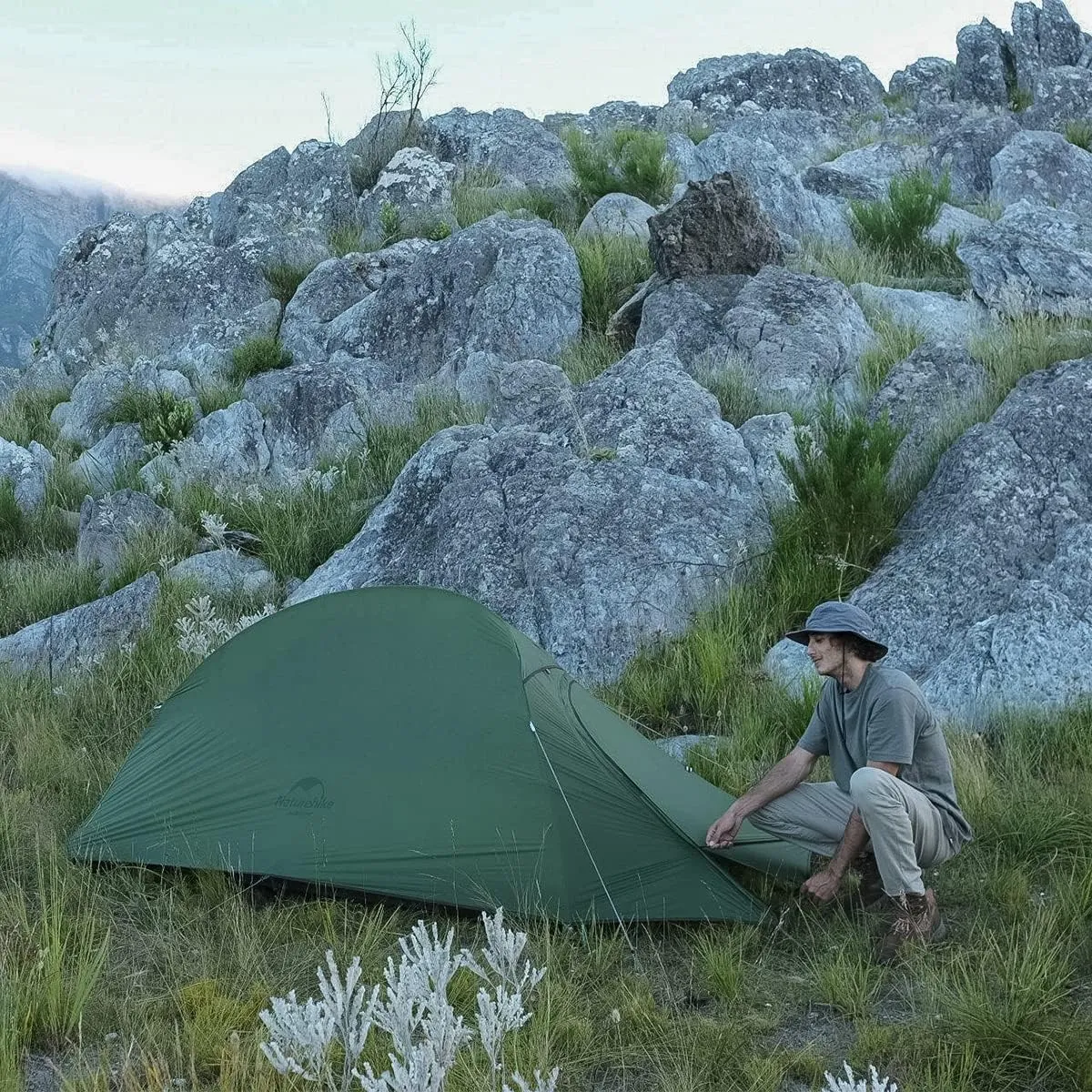 Naturehike Cloud-Up 1 Person Tent, Lightweight Backpacking Tents for One Man, Waterproof Ultralight One Person Tent for Camping Hiking Backpacking