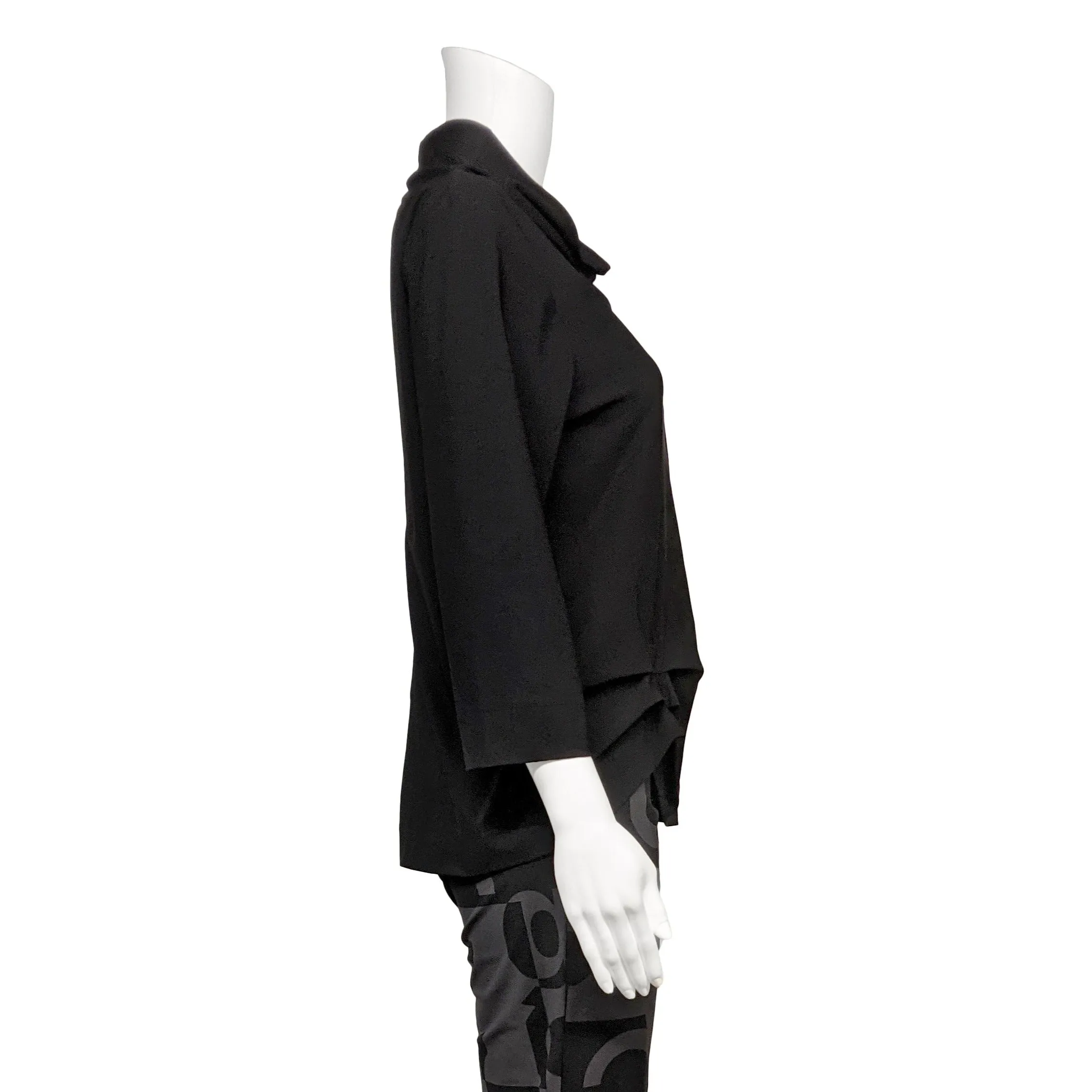 Ragtime Top in Black by Porto