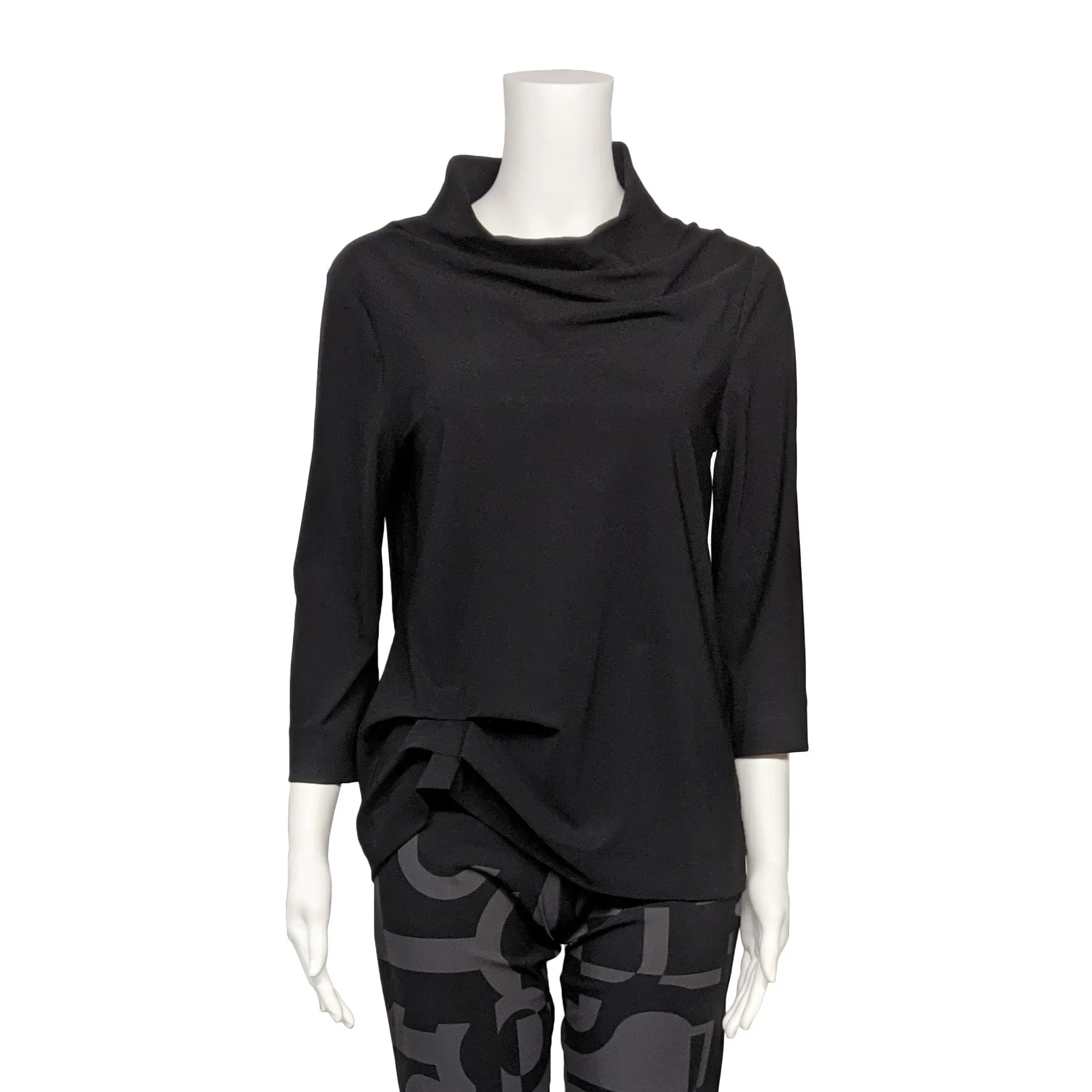 Ragtime Top in Black by Porto