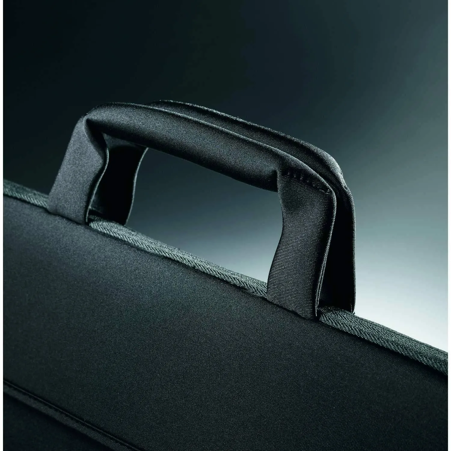 Samsonite Aramon Laptop Shuttle 17