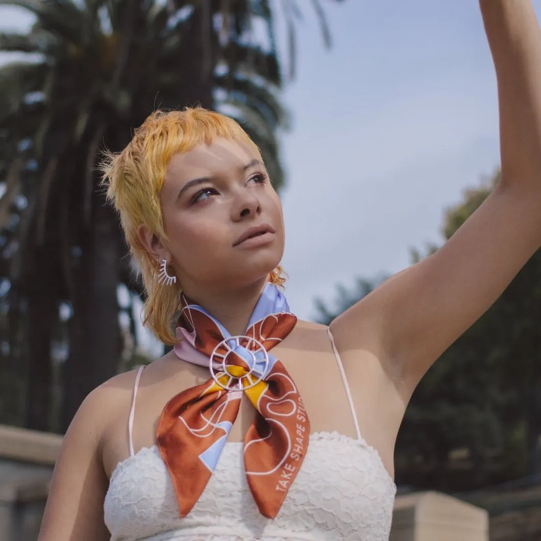 Scarf Bolo
